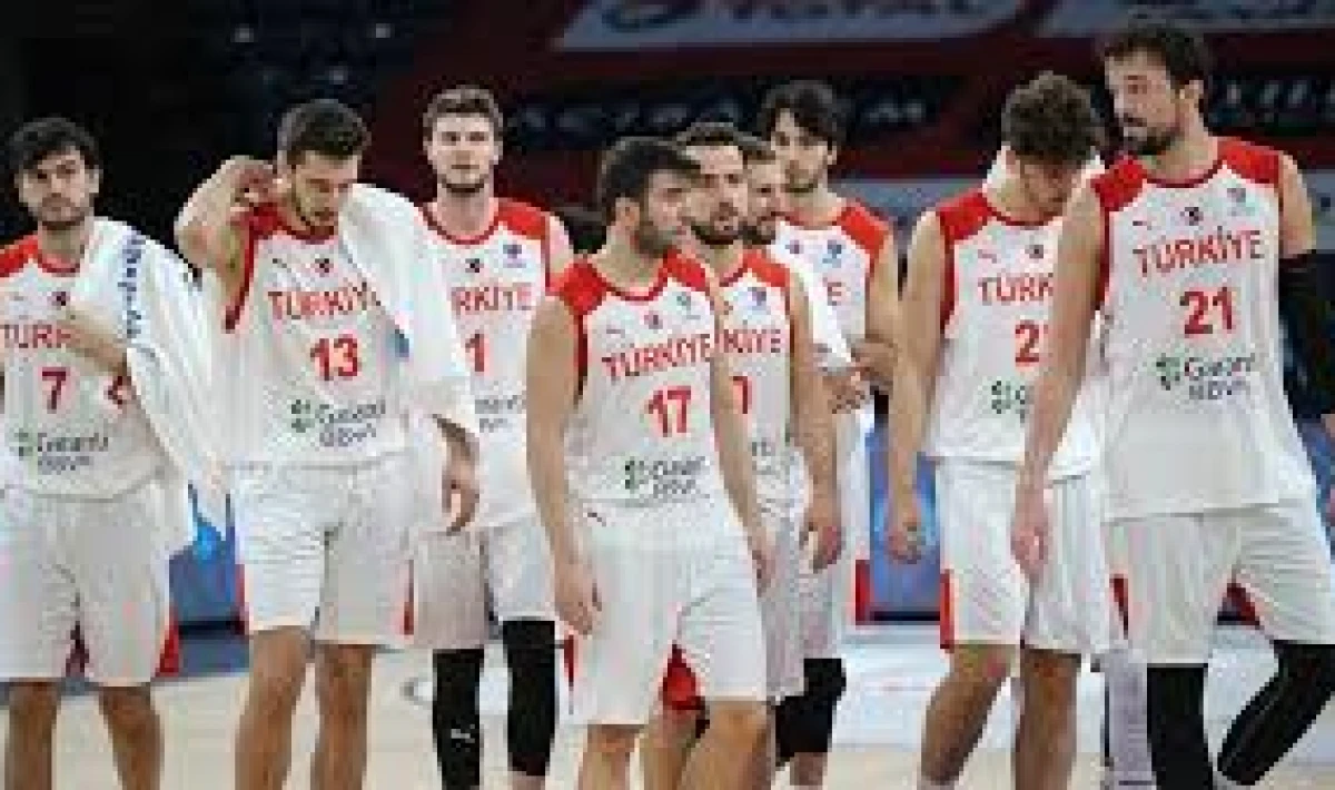 12 Dev Adam Tarihi Zaferle Çeyrek Finalde