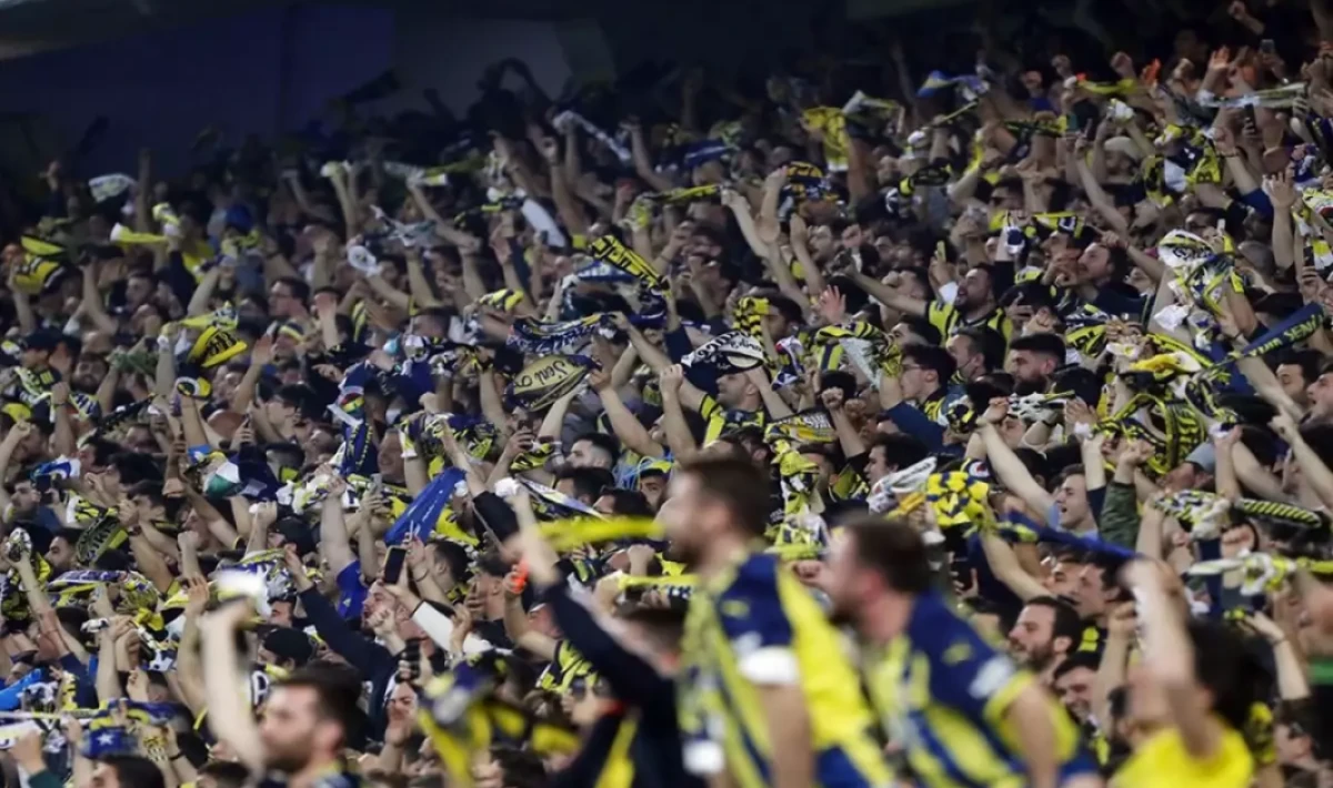 Kadıköy’de Tarihi Gece! Fenerbahçe Tribünlerinden Dünya Rekoru