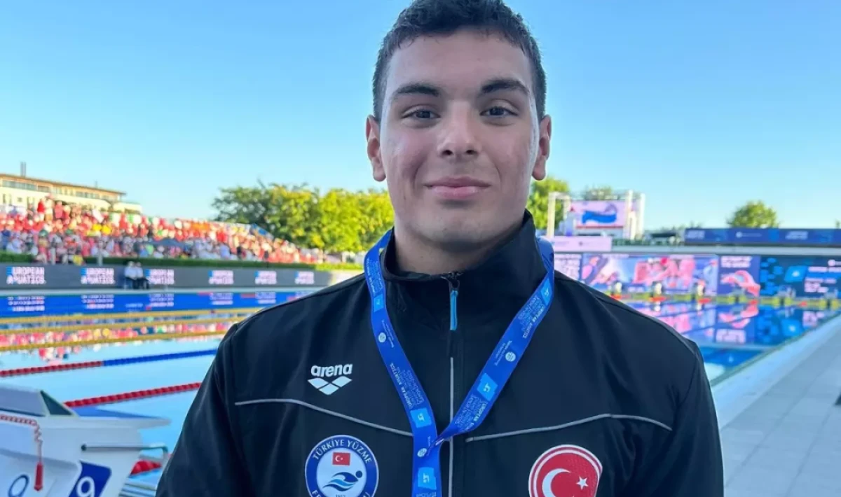 Milli Yüzücü Nusrat Allahverdi’den Dünya Gençlik Sahnesinde Gurur