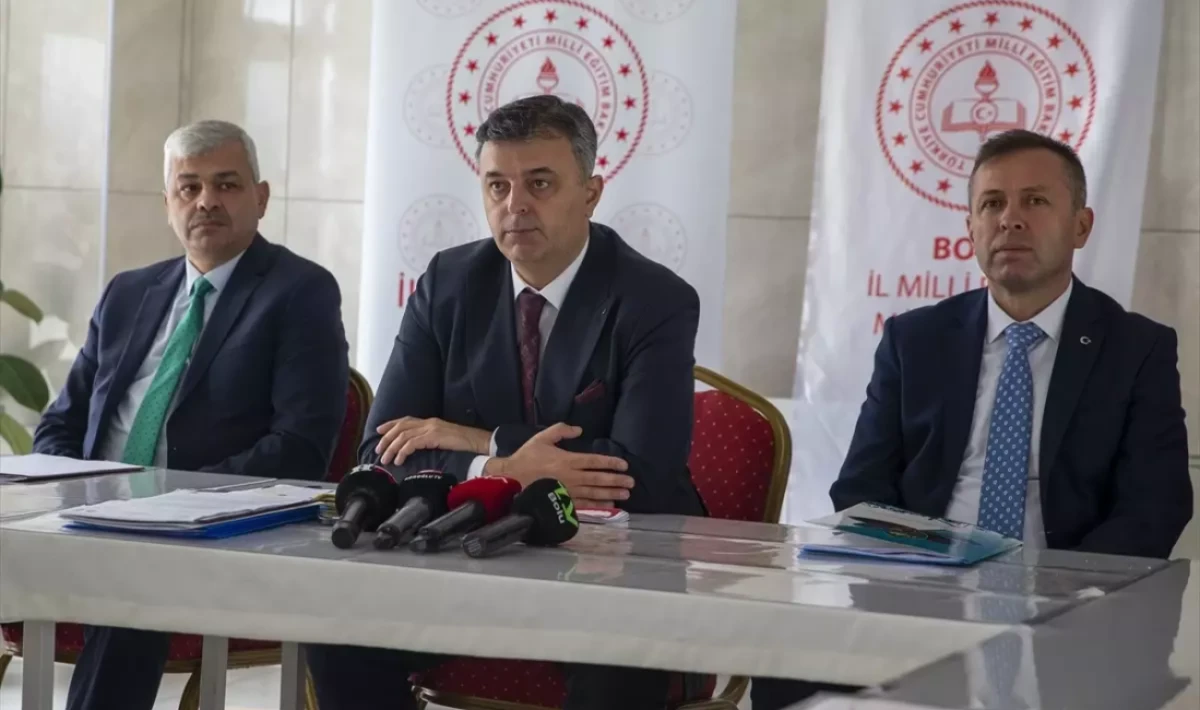 Öğretmenlerin artık bu kıyafetleri giymesi yasaklandı