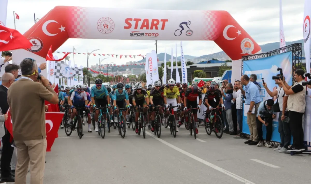 Uluslararası Kurtuluş Yolu Bisiklet Turu Samsun’da Coşku İle Start Aldı
